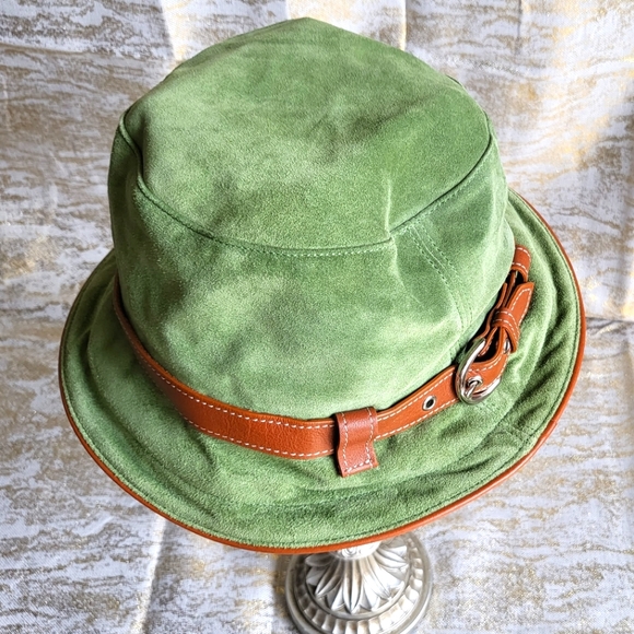Coach green suede bucket hat size small - Picture 2 of 6